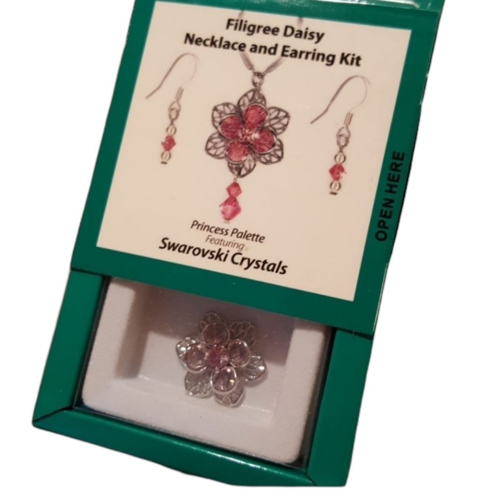 🆕 Filigree Daisy Necklace & Earring Kit